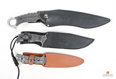 Important couteau de chasse, lame gravée...
