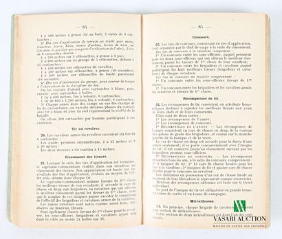 [MANUELS MILITAIRES]
Lot comprenant 15 volumes...