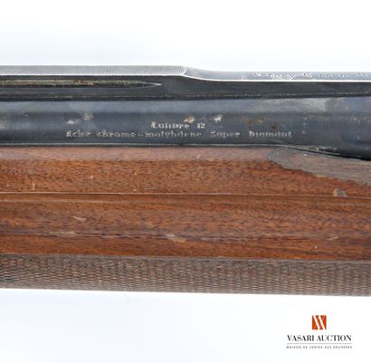 Fusil semi-automatique Verney-Carron 3 coups...
