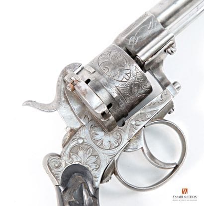Beau revolver à broche « pour Officier »...