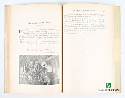 [MANUELS MILITAIRES]
Lot comprenant 15 volumes...