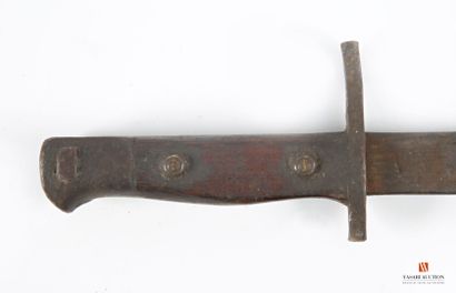 Baïonnette règlementaire, lame épointée de...