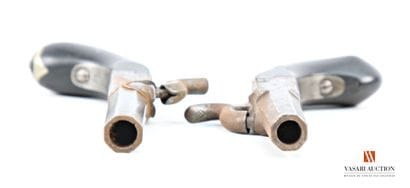Réunion de deux pistolets à percussion, modèle...