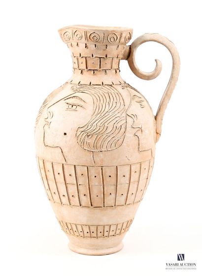 ROMACREA School 
Large terracotta jug in...