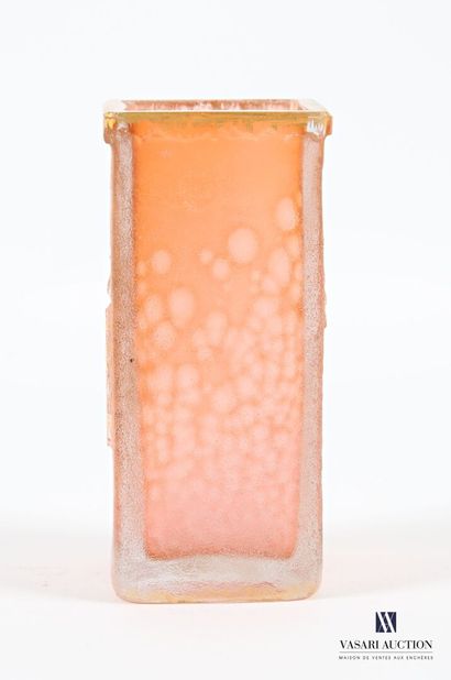 DAUM Nancy
Pair of square vases in frosted...