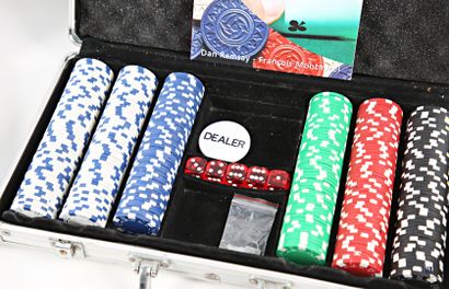 Set of two aluminum poker cases, complete...