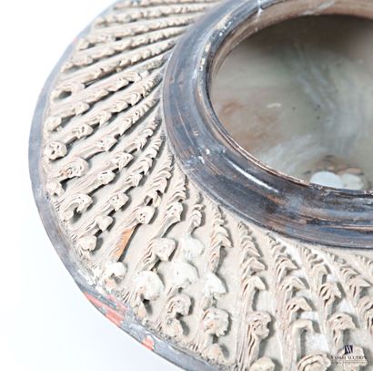 ROMACREA School 
Lenticular-shaped cup made...
