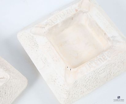 ROMACREA School of 
Pair of square terracotta...