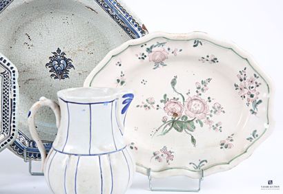 A set of earthenware pieces including an...