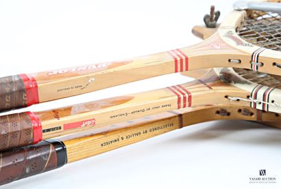 DUNLOP
Set of 3 wooden rackets and their...