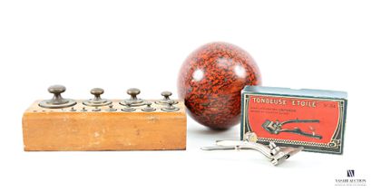 Set including an “Etoile” lawn mower in its...