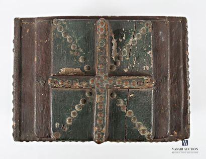 Painted and studded wood chest, old use mark
Mexican...