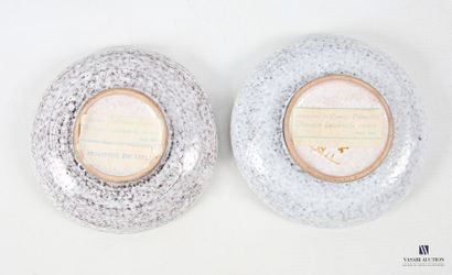 ROMACREA School 
Set of two round ashtrays...