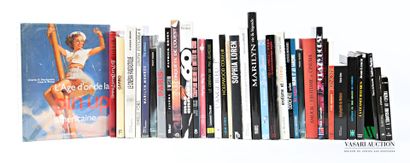 [FILM & PHOTOGRAPHY]
Set of 36 volumes: Love,...