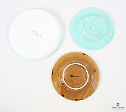 ROMACREA School of 
Set of three round glazed...