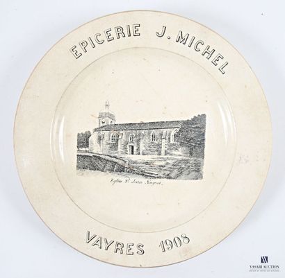 BORDEAUX 
Set of earthenware pieces including...
