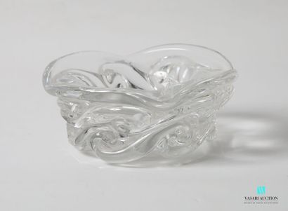 BACCARAT
Crystal ashtray, with a body edged...