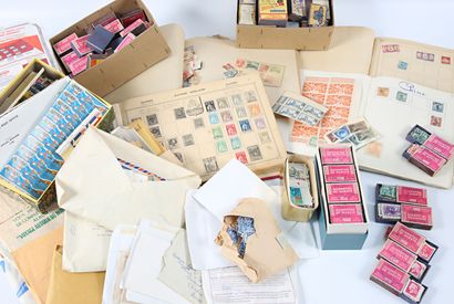 World and France: thousands of stamps in...