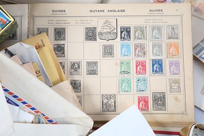 World and France: thousands of stamps in...