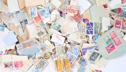 World: Over 1,500 different stamps, mainly...