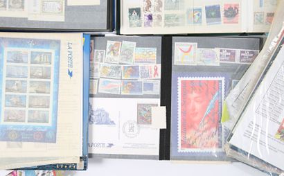France: Mainly face value in euros in 4 binders...