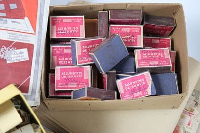 World and France: thousands of stamps in...