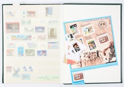 France: Mainly face value in euros in 4 binders...