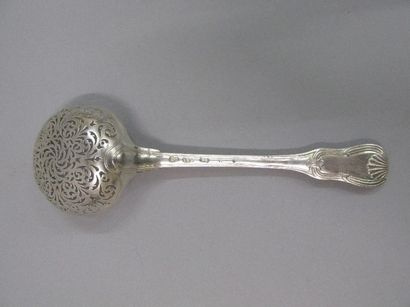 Cuillère à saupoudrer en argent, le

cuilleron...
