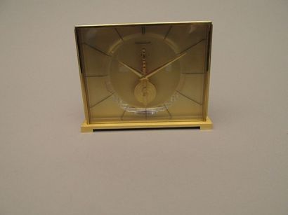 JAEGER LECOULTRE 

Pendulette en bronze doré

Mouvement...