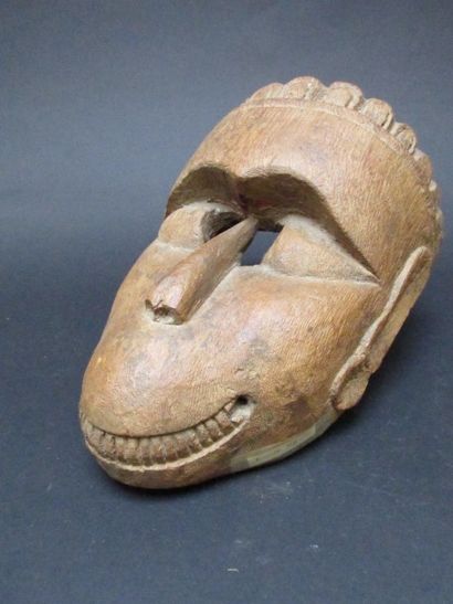 Térai(sud du Népal) 

Masque singe en bois...