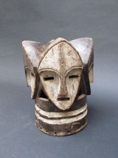 GABON

masque heaume Fang 

Haut. / 34 cm...
