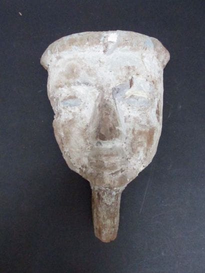 masque sarcophage egyptien en bois

Haut....