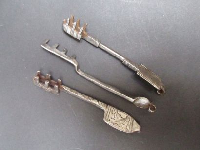 Ensemble de trois clés en métal