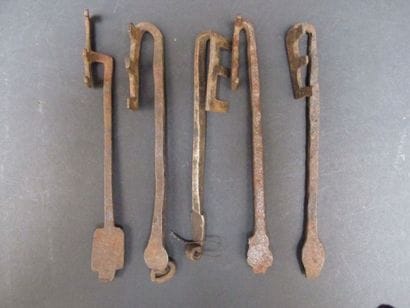 Ensemble de cinq clés en métal