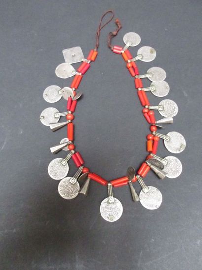 Collier de cérémonie

Long. : 42 cm