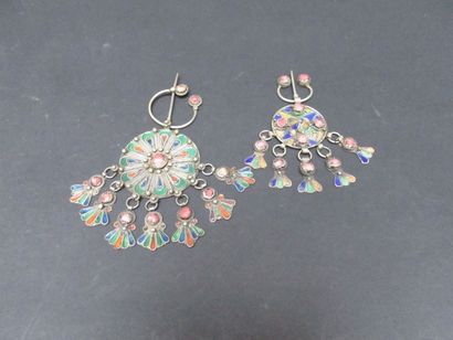 Deux pendentifs dit « tabzimts »