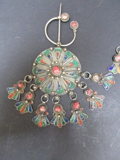 Deux pendentifs dit « tabzimts »