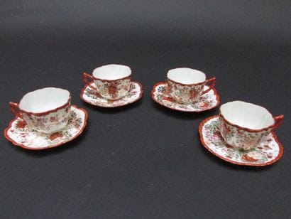 Partie de service à café en porcelaine à...