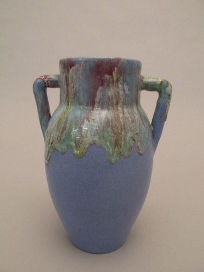 C.A.B. (Céramique d’Art de Bordeaux)

Vase...