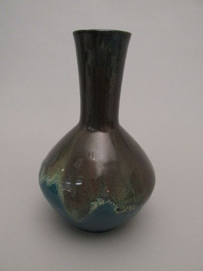 C.A.B. (Céramique d’Art de Bordeaux)

Vase...