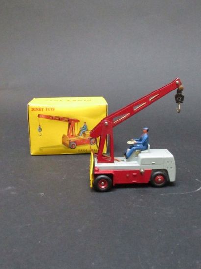 DINKY TOYS

Grue 