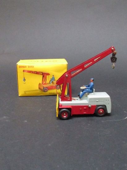 DINKY TOYS

Grue 