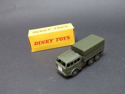 DINKY TOYS

Camion militaire Berliet tous...
