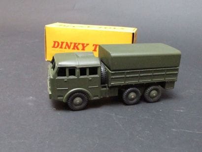 DINKY TOYS

Camion militaire Berliet tous...