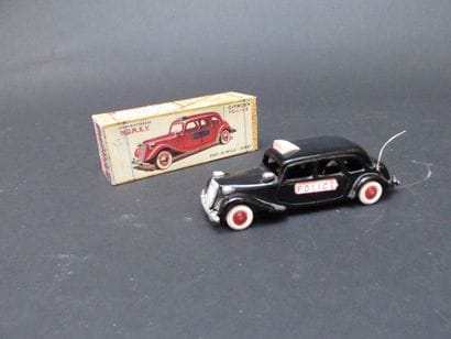 NOREV

Police Citroën modèle n°15 noir

(boîte...
