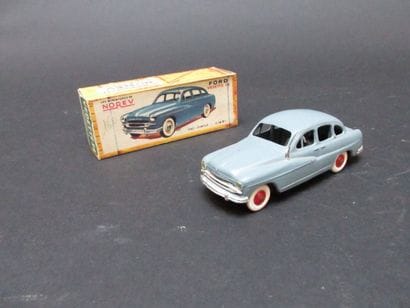 NOREV

Vedette 54 modèle n°2 gris-bleu

(boîte...