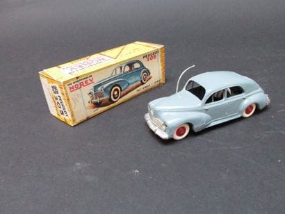 NOREV

Peugeot 203 modèle n°8 gris-bleu

(boîte...