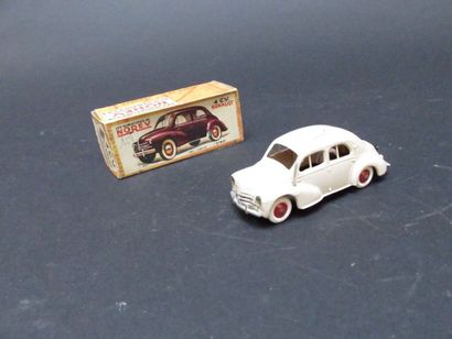 NOREV

4 CV Renault modèle n°5 beige

(boîte...