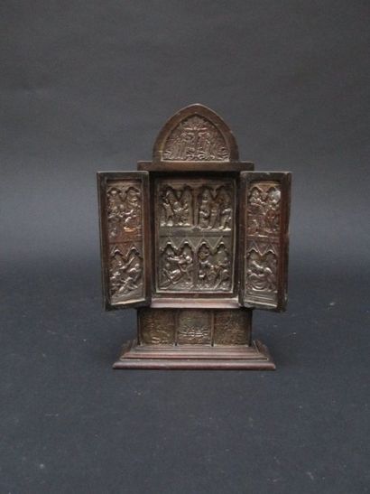 Hotel portatif en bois et plaque en argent...