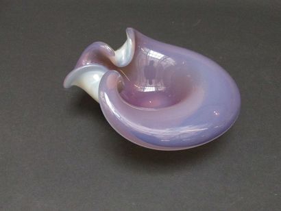 CENEDESE - MURANO

Cendrier en verre moulé...